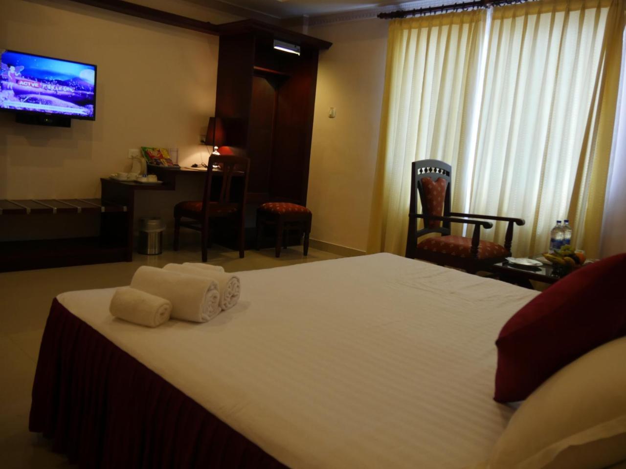 Hotel Karthika Residency Kilimanur Exterior foto